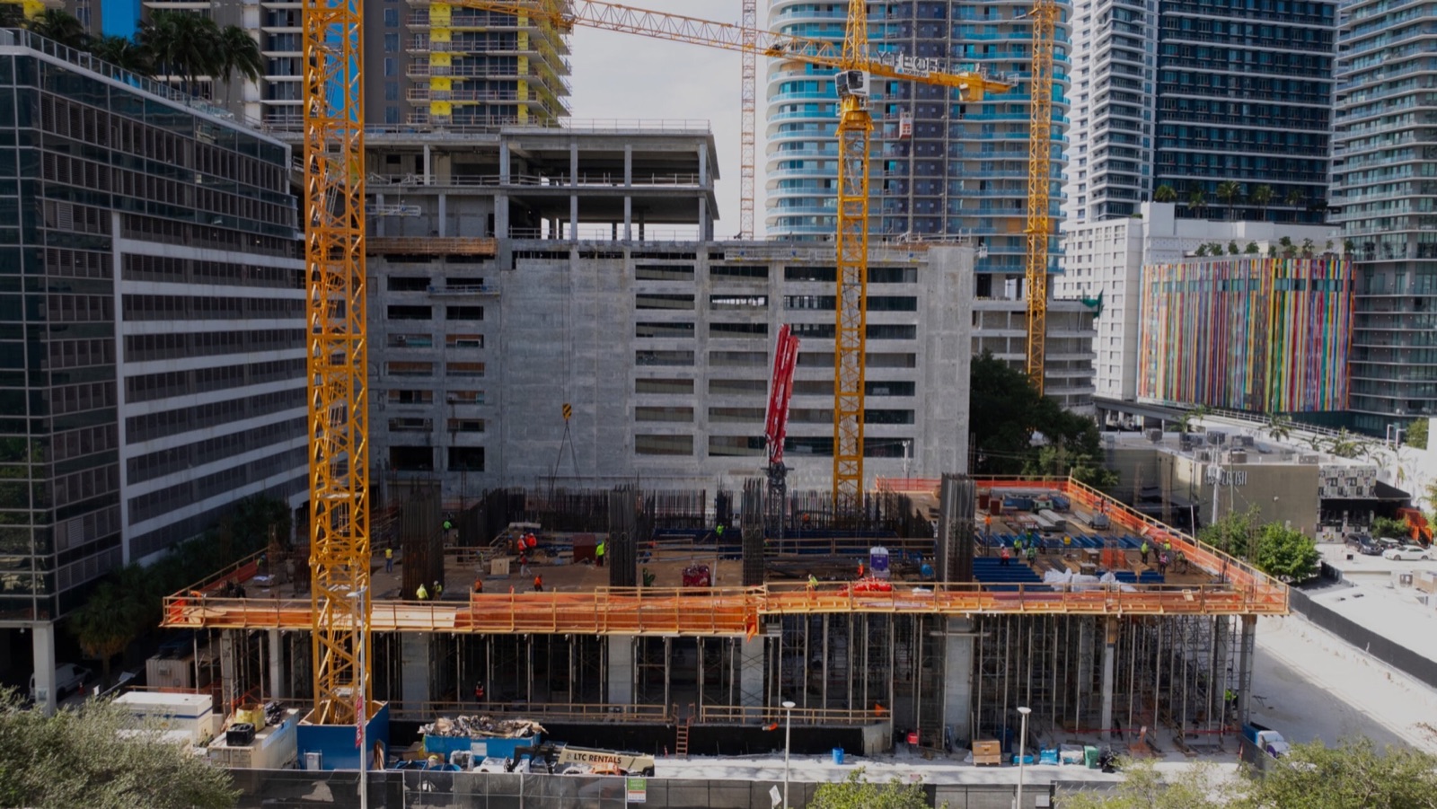 1428 Brickell represents a finite collection of 195 homes in a market with growing demand and limited ultra-luxury supply.